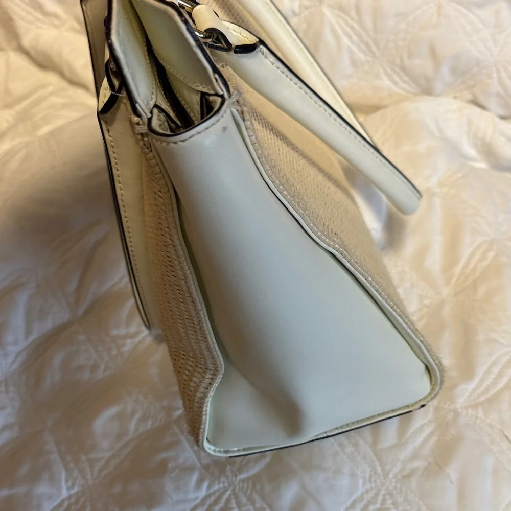 Kate Spade Elegant Cream Tote Bag with Bow Accent